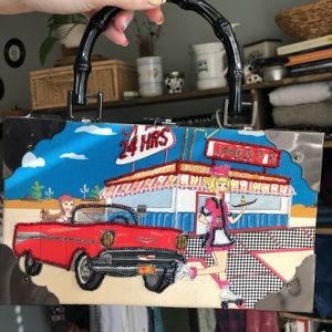 Retro purse
